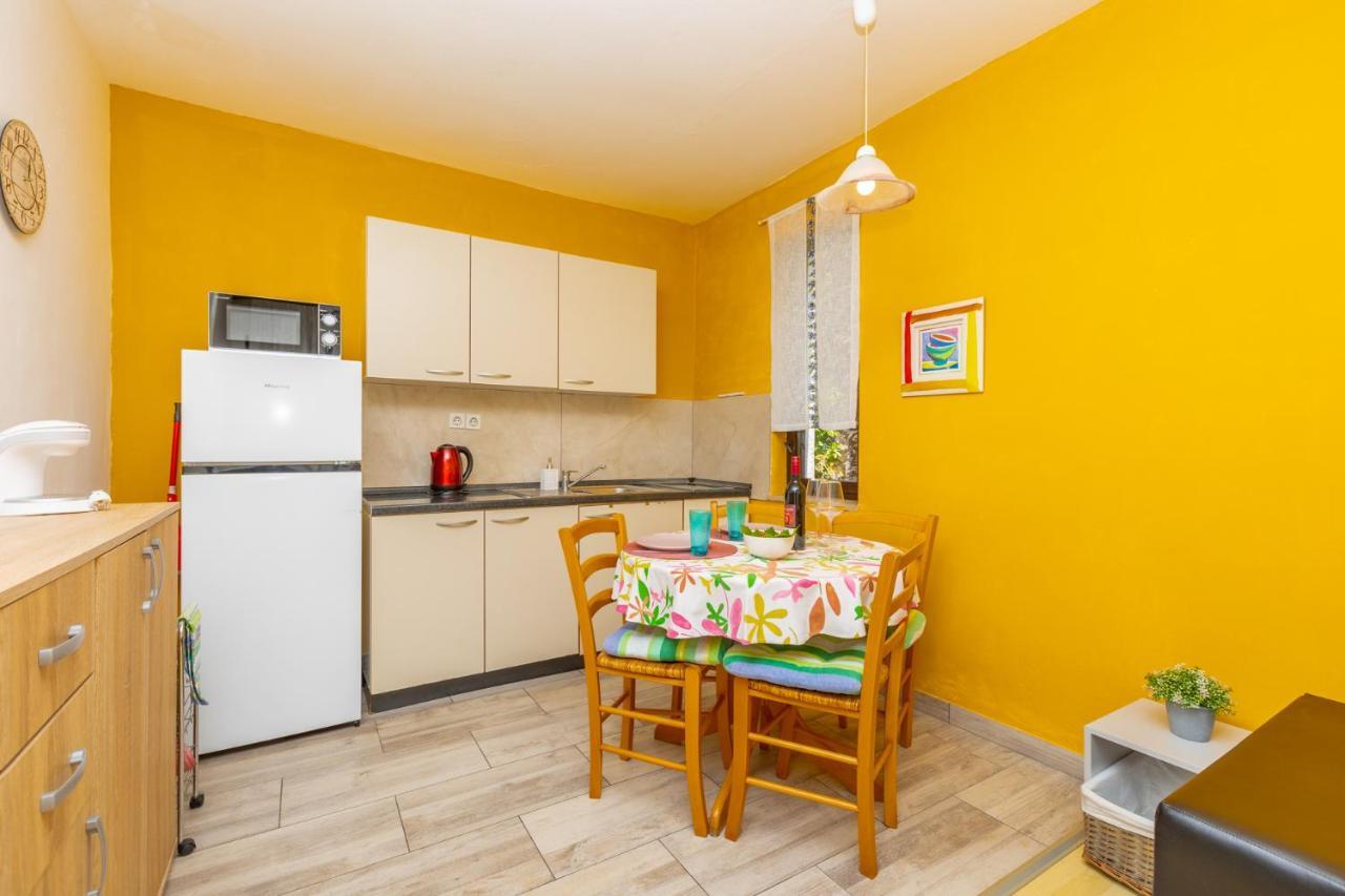 Apartman Kovac Malinska Exteriör bild