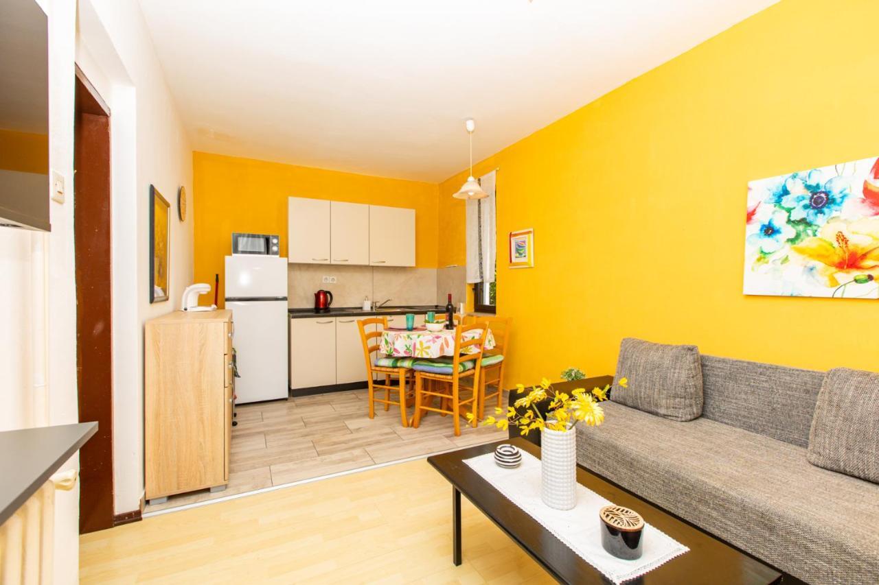 Apartman Kovac Malinska Exteriör bild